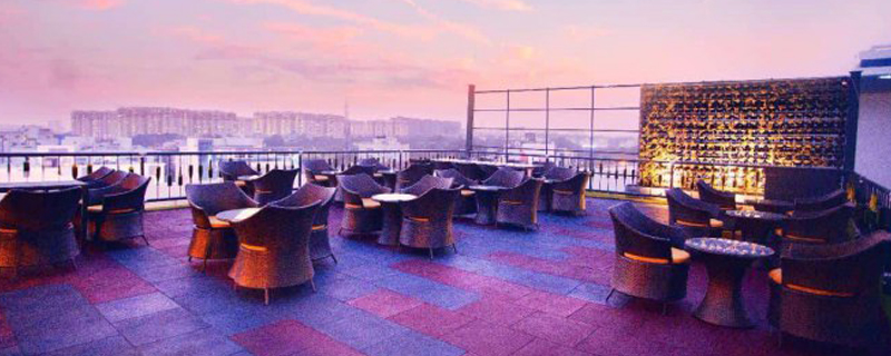 Skyhy Terrace & Lounge 